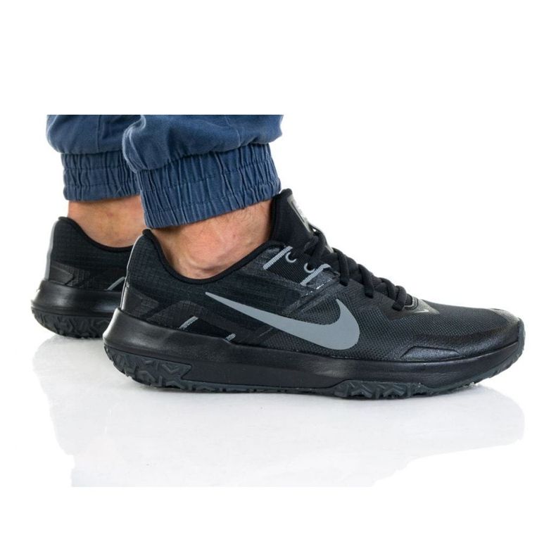 Scarpa Nike Varsity Complete Tr 3 M CJ0813-002 nero