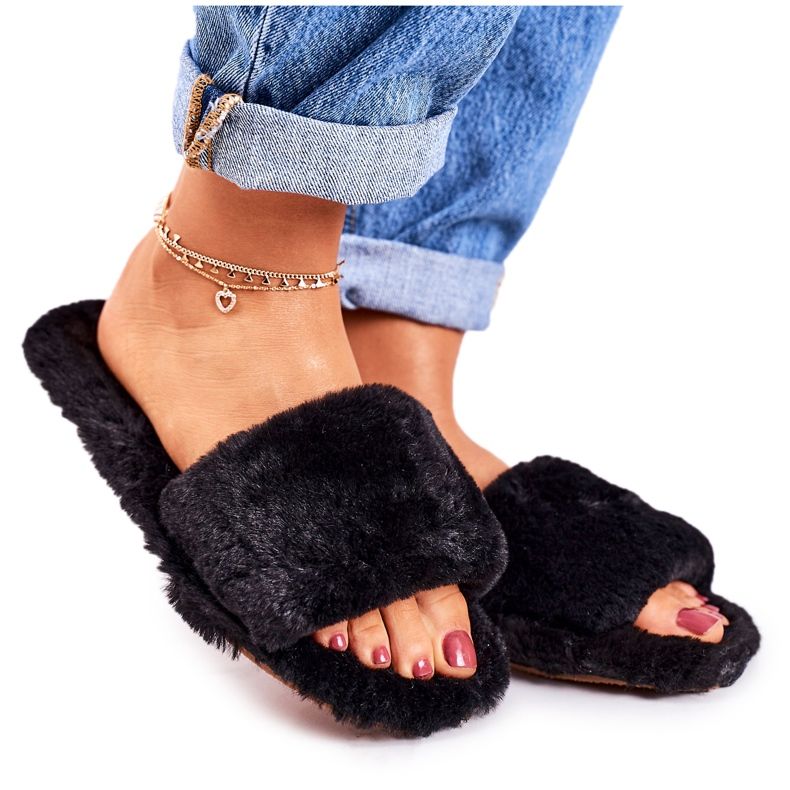 FJ1 Pantofole di pelliccia nere da donna Cold Days nero