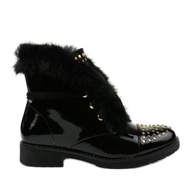 Stivali femminili laccati piatti isolati neri nero