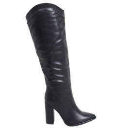 Stivali con un accento cowboy nero RB81P Black