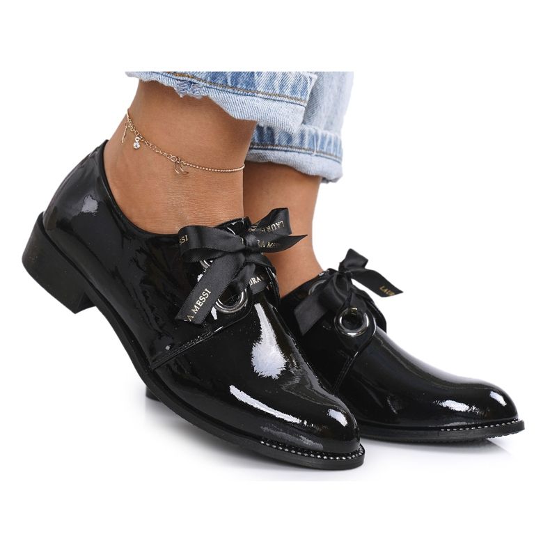 Scarpe da donna laccate Laura Messi 2044 Black nero