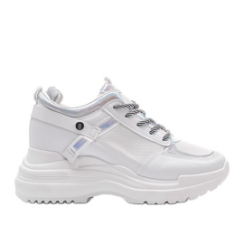 Sneakers bianche su una spessa suola di Johan bianca