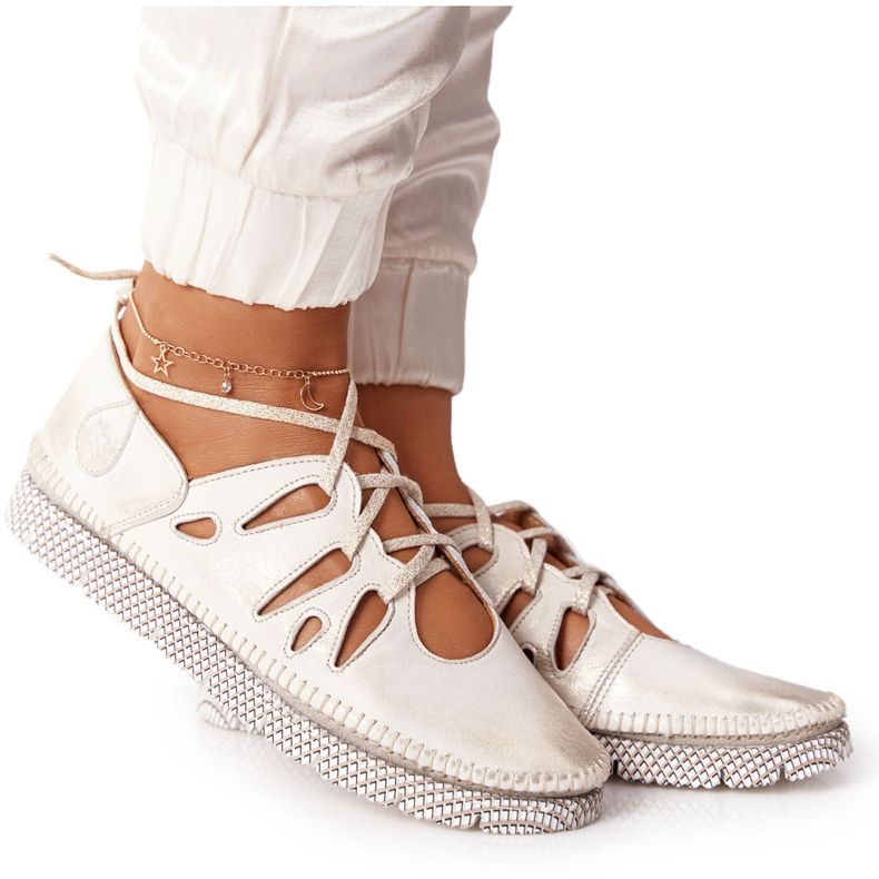 Scarpe in pelle da donna Maciejka Beige-Oro 04449-25 d'oro