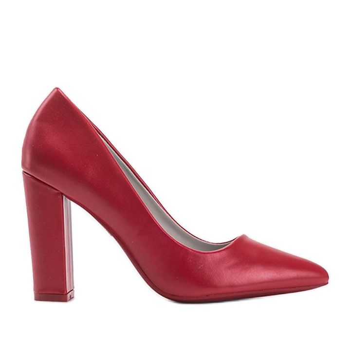 Pumps rosse sul post di Ivy rosso