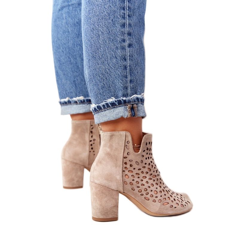 Stivaletti in pelle traforata su un post Exquisite 1184 Beige marrone