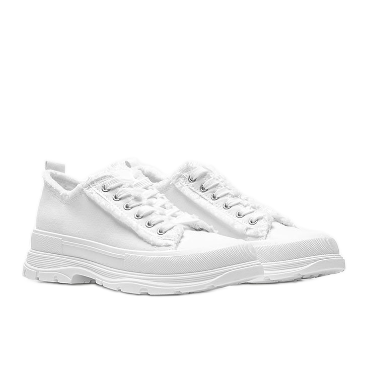 Sneakers bianche su una spessa suola Makenna bianca