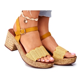 EVE Sandali da donna Fobi gialli su un tacco alto beige giallo