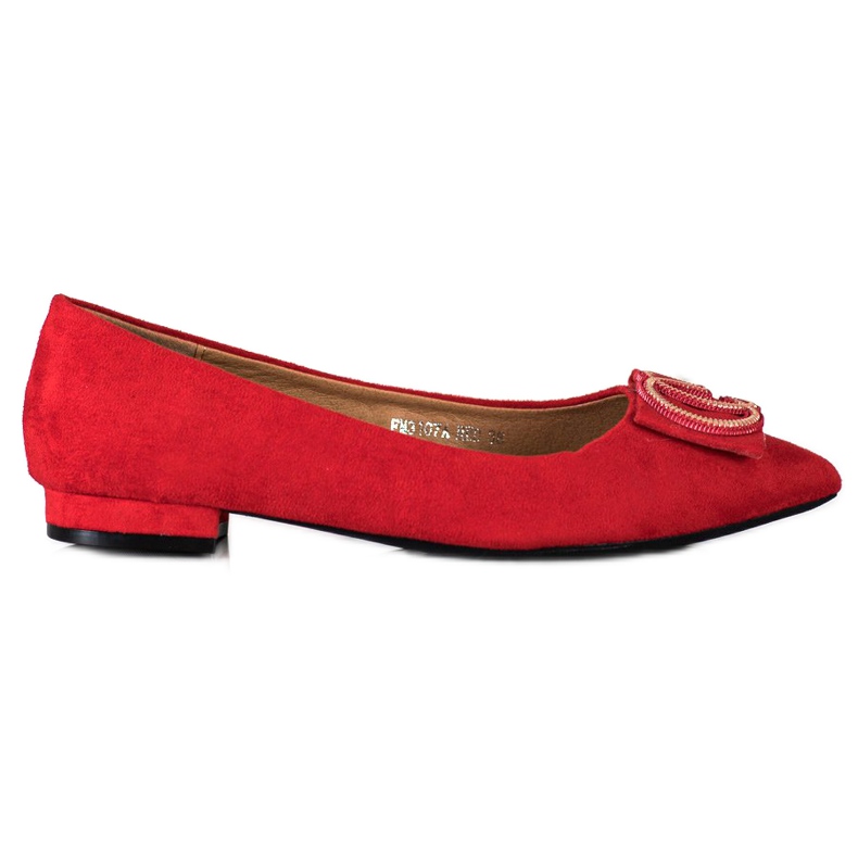 Fama Ballerina elegante con ornamento rosso