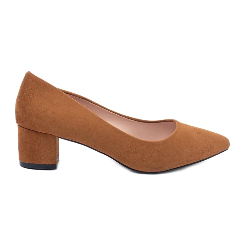 Goodin Pompe marroni nello spitz marrone