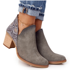 Stivali da donna in pelle con tacco Maciejka grigio GAD 04492 d'argento