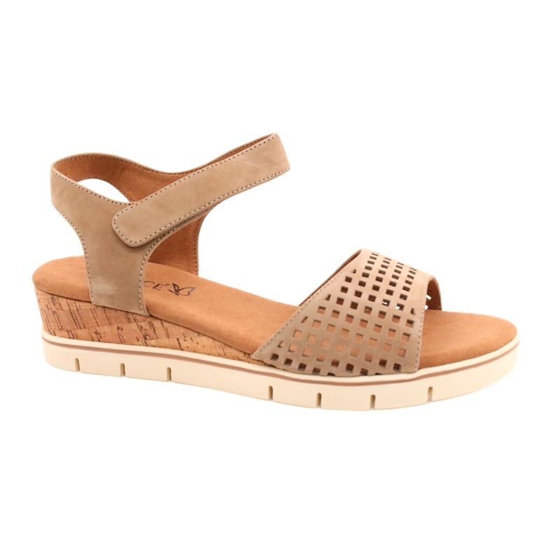 Sandali Caprice in pelle con zeppa 28710 beige