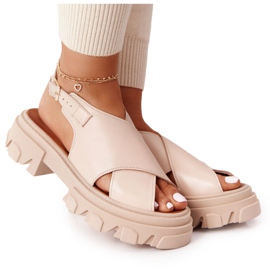 Sandali in pelle sulla piattaforma Lewski Shoes 3018-0 Beige