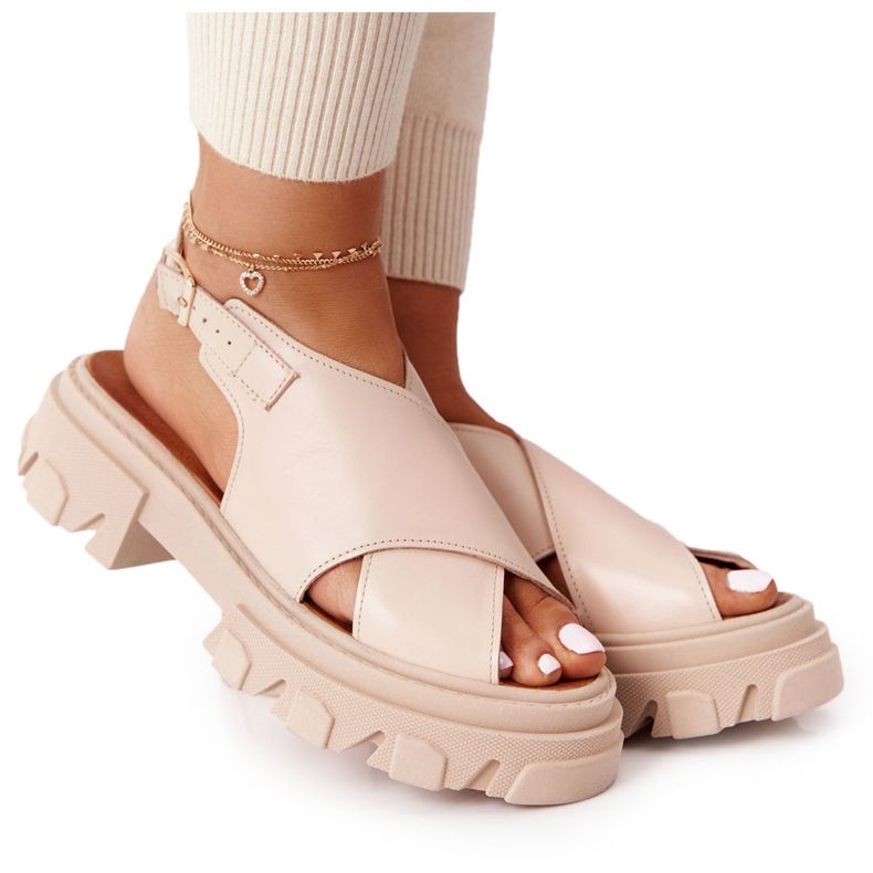 Sandali in pelle sulla piattaforma Lewski Shoes 3018-0 Beige