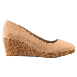 Goodin Pompe con zeppa leggera beige