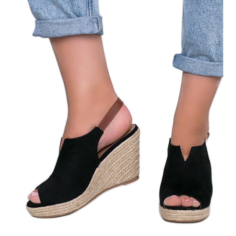 Sandali con zeppa neri di Lindy nero