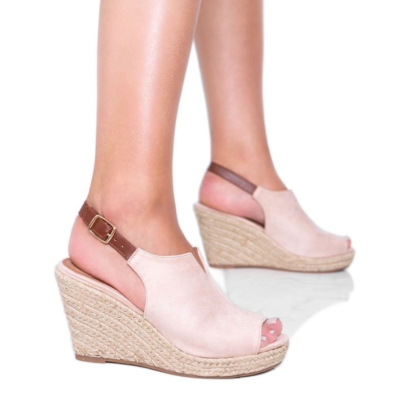 Sandali con zeppa beige di Lindy