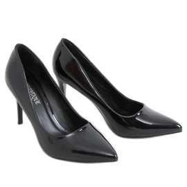 Décolleté su tacco laccato nero 3963 Black