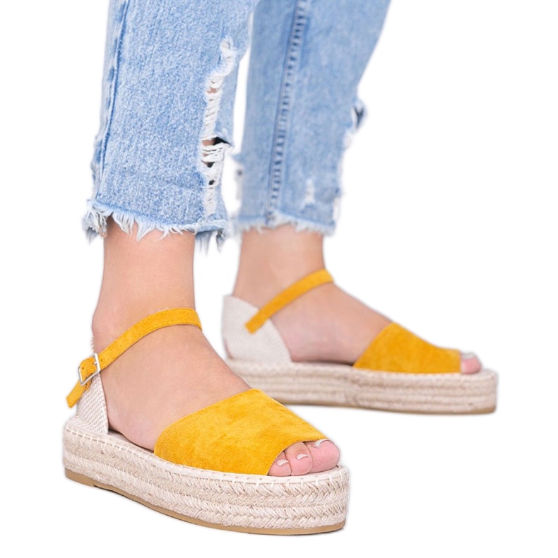 Sandali senape sulla piattaforma Pearl River giallo