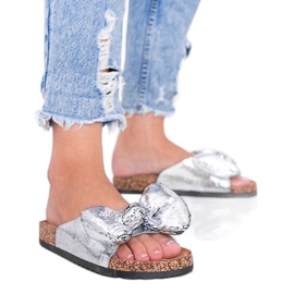 BM Pantofole argento con fiocco Norris