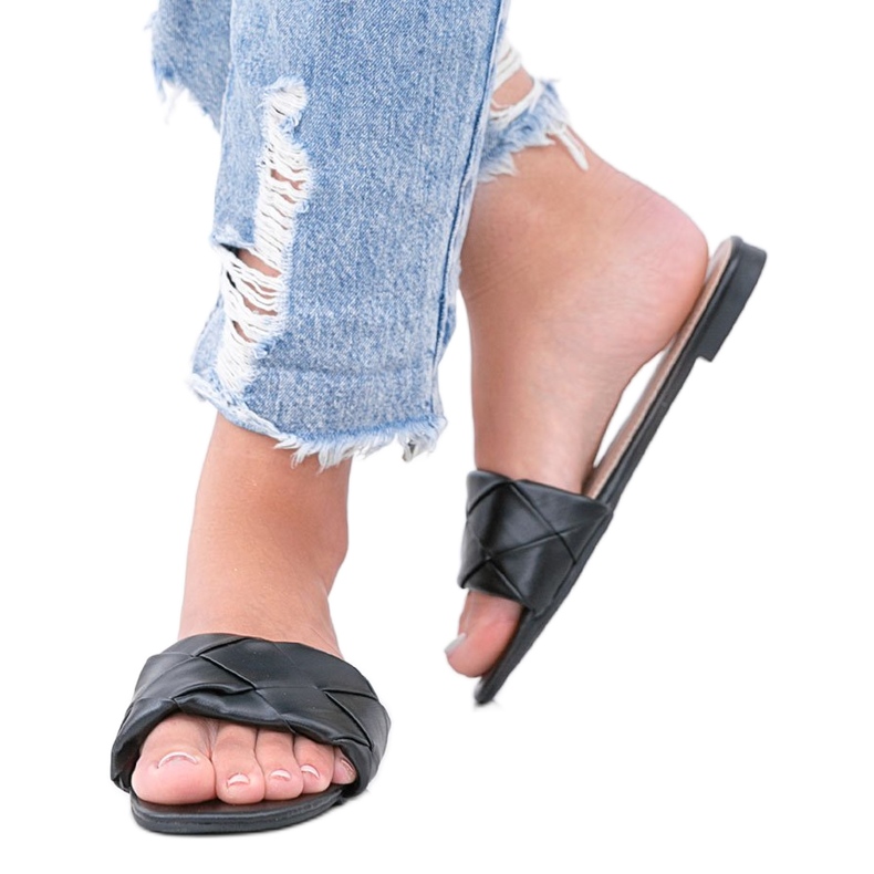 Pantofole nere con tomaia Iren intrecciata nero