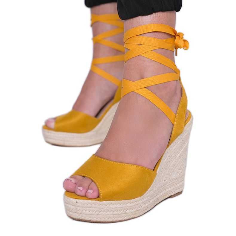 Espadrillas senape sulla zeppa di Jessie giallo