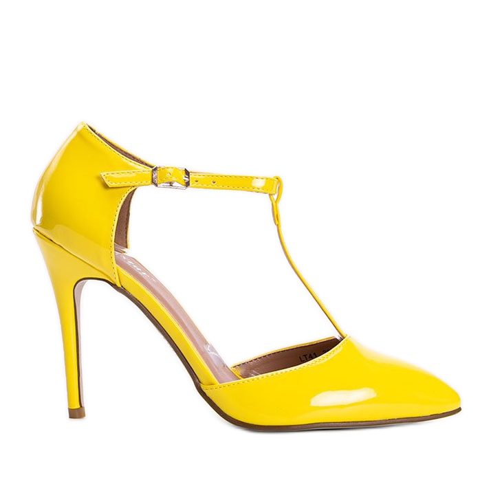 Décolleté gialle su tacco street style giallo