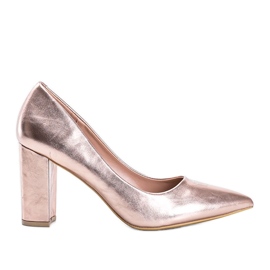 Pumps rosa metallizzate sul post di Biancaa