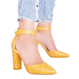 Décolleté senape su un palo nel modello di pelle di coccodrillo Glamour giallo