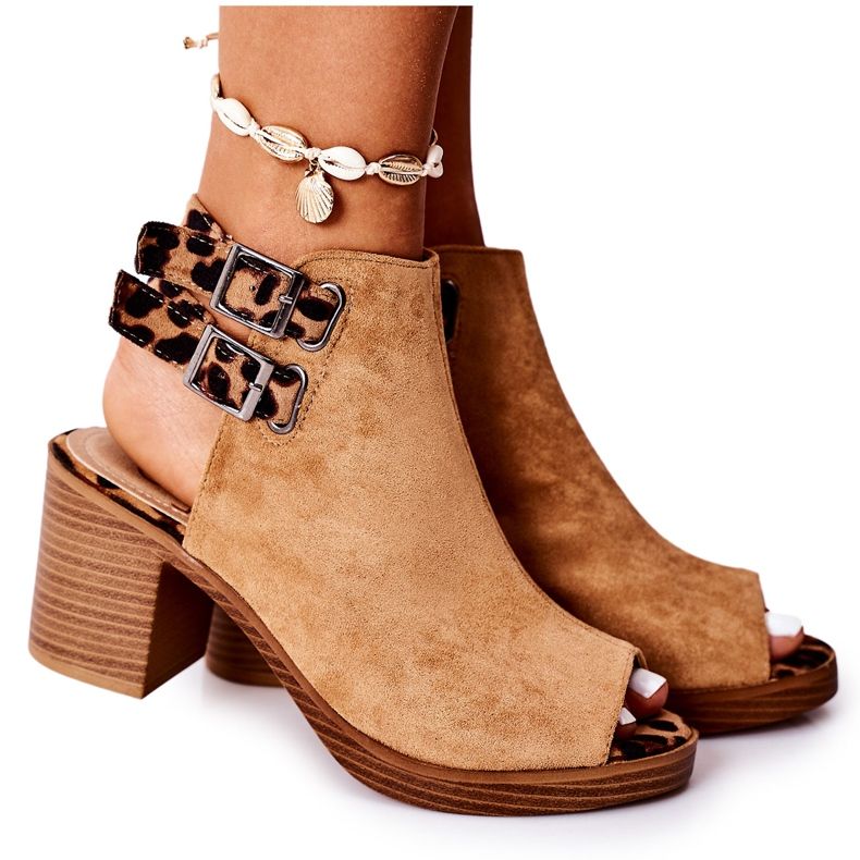 Sandali in pelle scamosciata su una barra Lu Boo Camel Leopard marrone