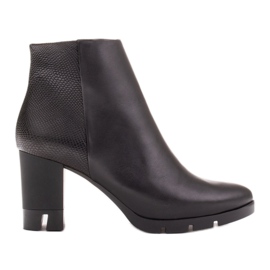 Marco Shoes Stivali audaci realizzati in pelle a grana naturale con tacco spesso nero