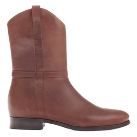 Marco Shoes Stivali Marco con tacco basso realizzati in delicata pelle naturale marrone