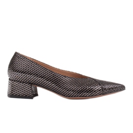 Marco Shoes Décolleté nere realizzate in insolita pelle a righe nero