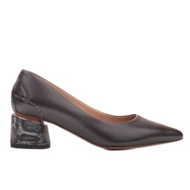 Marco Shoes Décolleté in pelle nera con motivo floreale nero