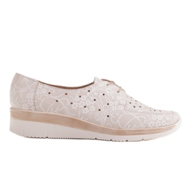 Radoskór Scarpe comode con zeppa bassa per un piede più largo beige