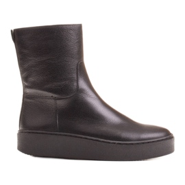 Marco Shoes Comodi stivali Marco con fondo piatto nero
