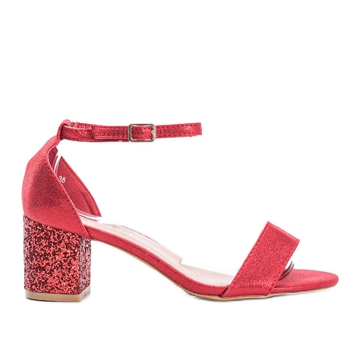 Sandali rossi sul post di You Know rosso
