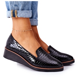 Scarpe Laccate Su Zeppa Vinceza 10675 Nero