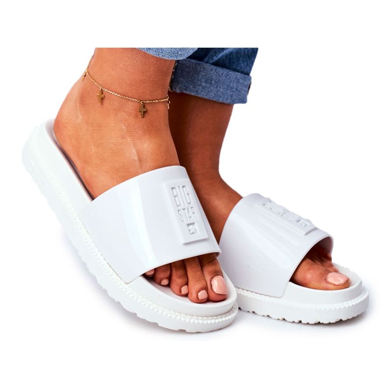 Pantofole da donna Big Star sulla piattaforma bianche FF274812 bianca