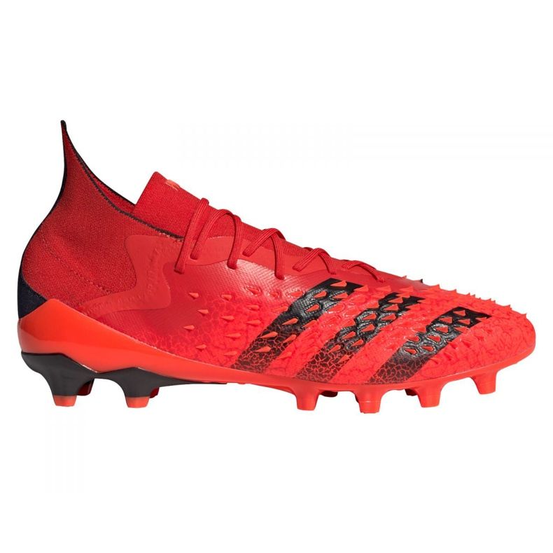 Scarpe da calcio Adidas Predator Freak.1 Ag M FY6253 rosso rosso