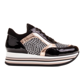Marco Shoes Sneakers leggere su una suola spessa in pelle naturale nero