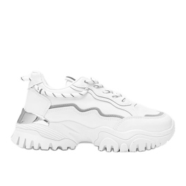 Sneakers bianche su una spessa suola Desiare bianco