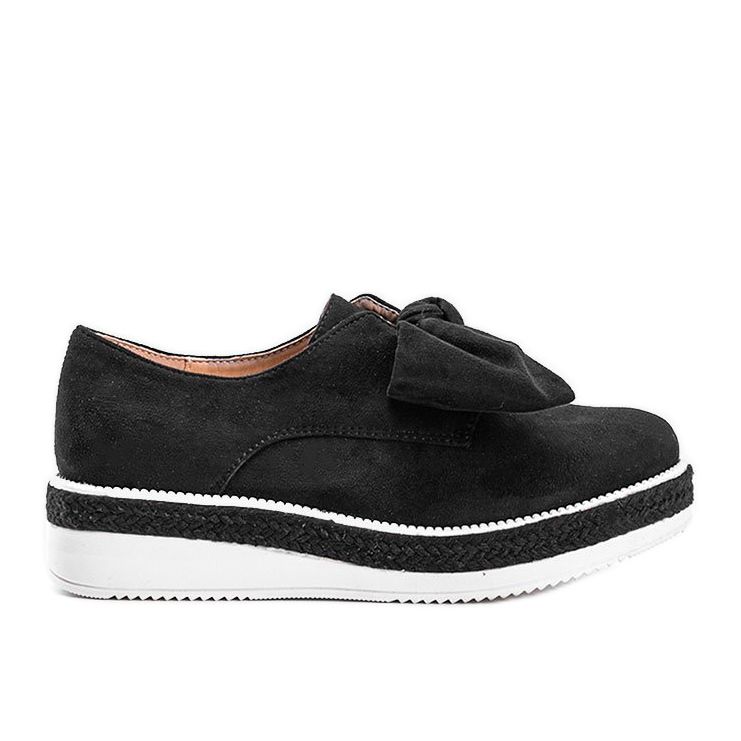 Scarpe nere su una spessa suola Sindri nero