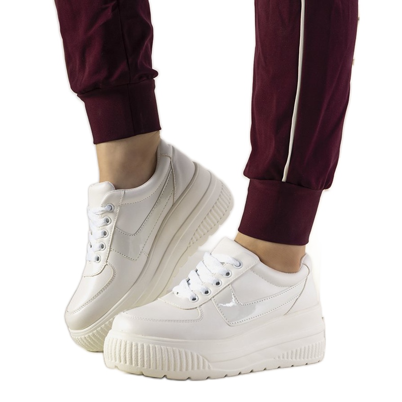 Sneakers sportive bianche con suola alta Challenge bianca