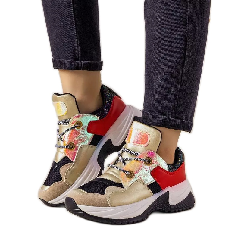 Sneakers oro con suola alta primaverile nero