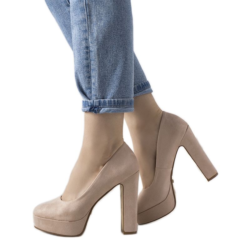 Tacchi alti beige sulla piattaforma Aisha
