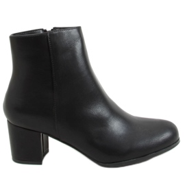 Stivali neri con tacco basso MM6265-1 Nero