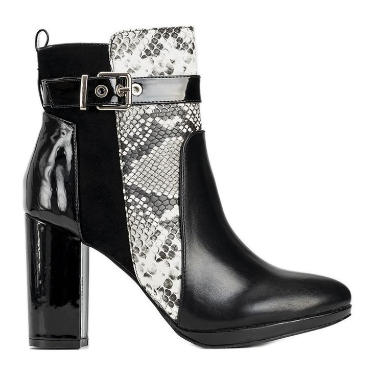 Stivaletti neri sul post Peggie nero