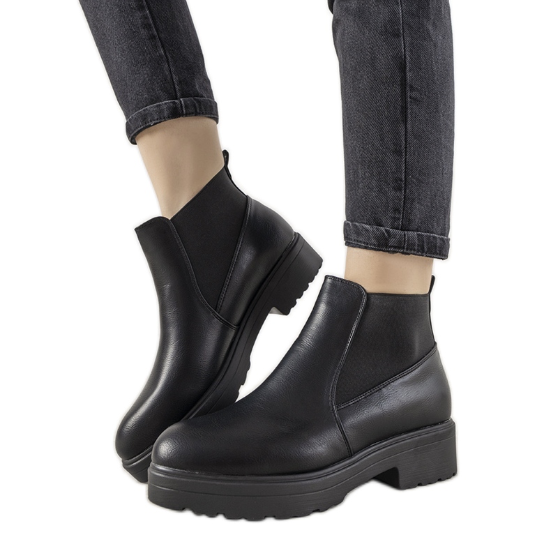 Classici stivali neri con elastico Santacruz nero