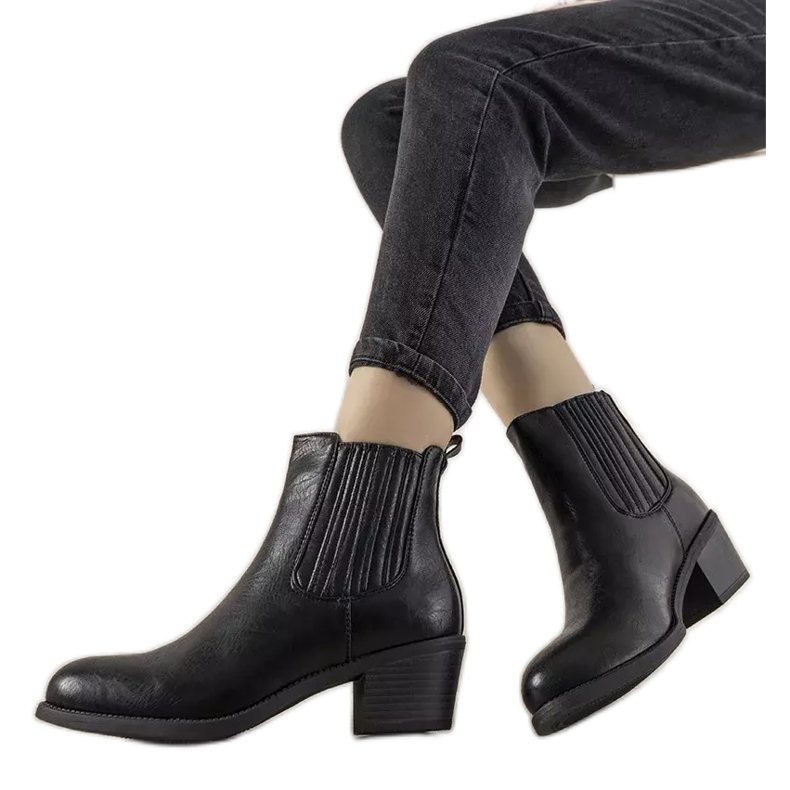 Stivaletti neri slip-on sul palo Pena nero