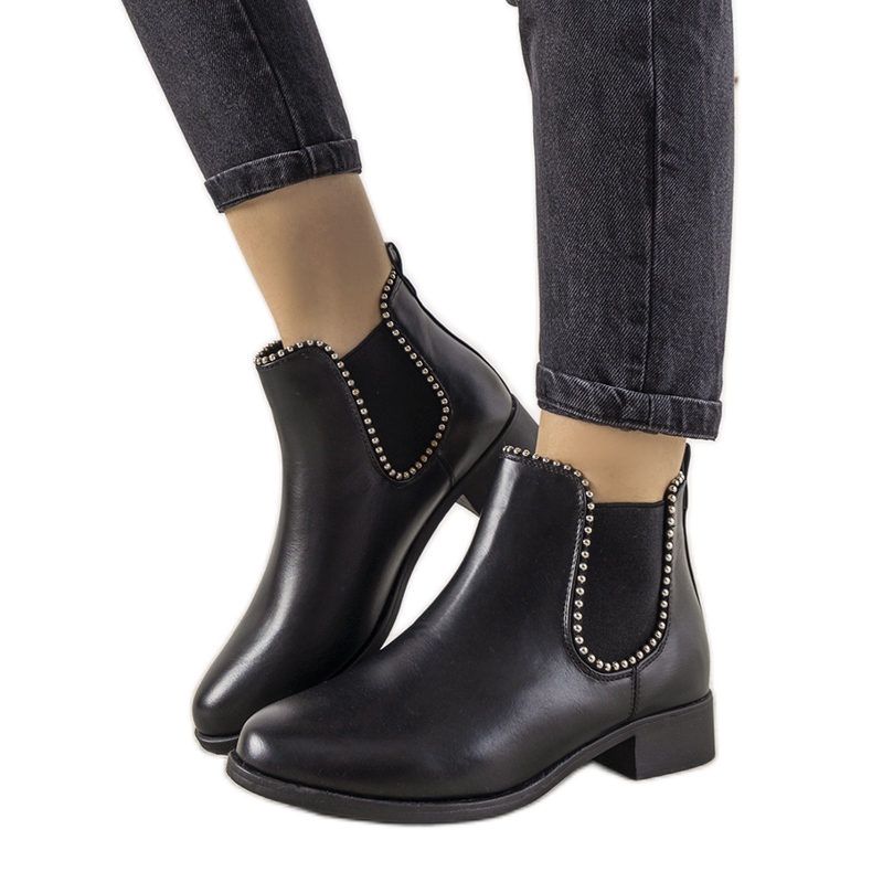 Classici stivaletti neri con elastico e borchie Merino nero